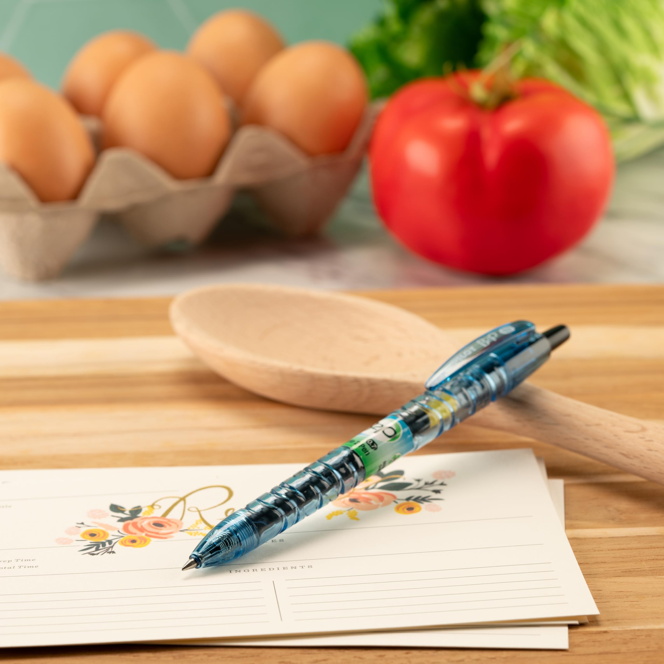 PILOT B2P - Bottle to Pen Refillable & Retractable Rolling Ball Gel Pen Made From Recycled Bottles, Fine Point, Black G2 Ink, 12-Pack (31600) - Image 6