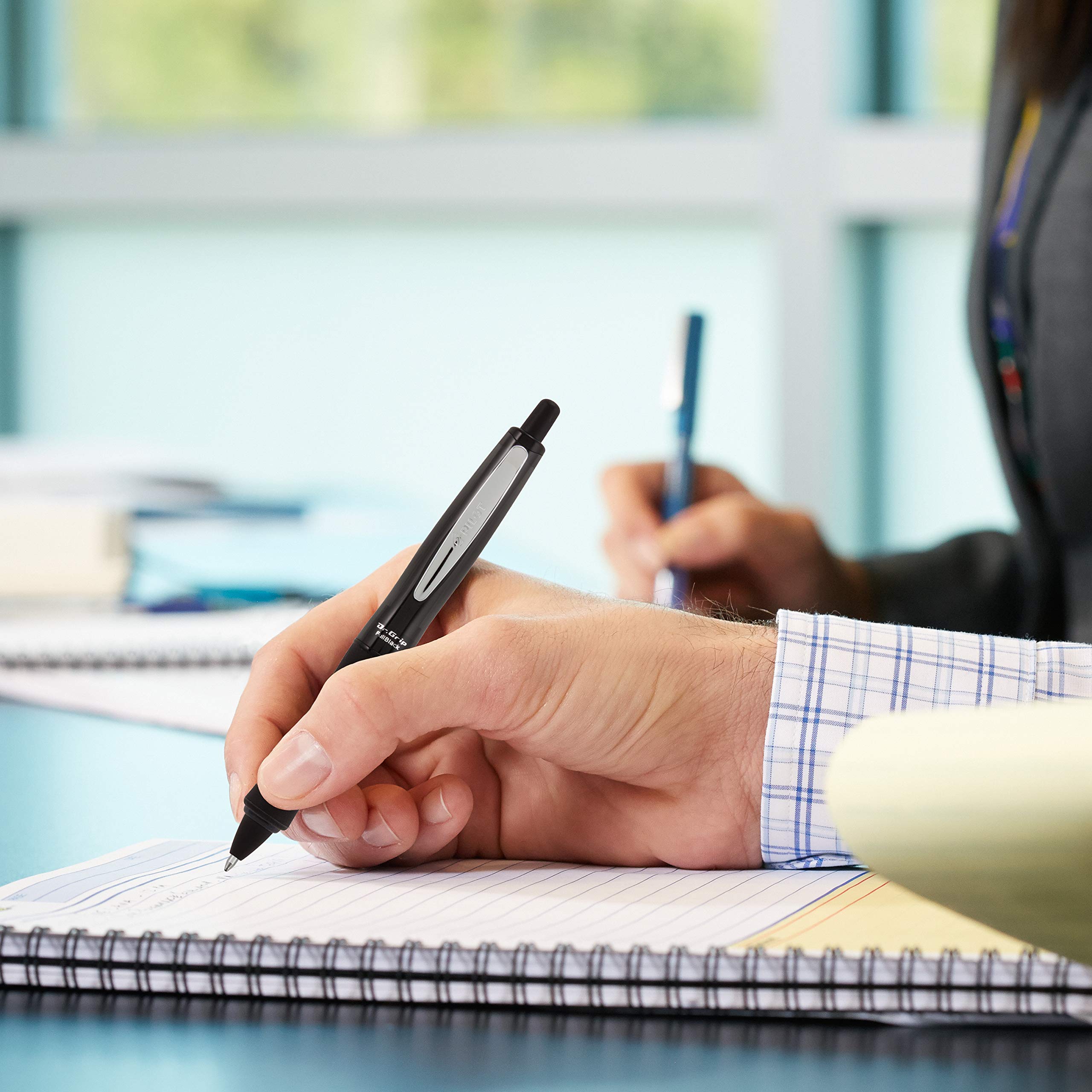 PILOT Dr. Grip FullBlack Refillable & Retractable Ballpoint Pen, Medium Point, Black Ink, 3-Pack (14634)- Ideal for School, Journaling & Office Writing - Image 3